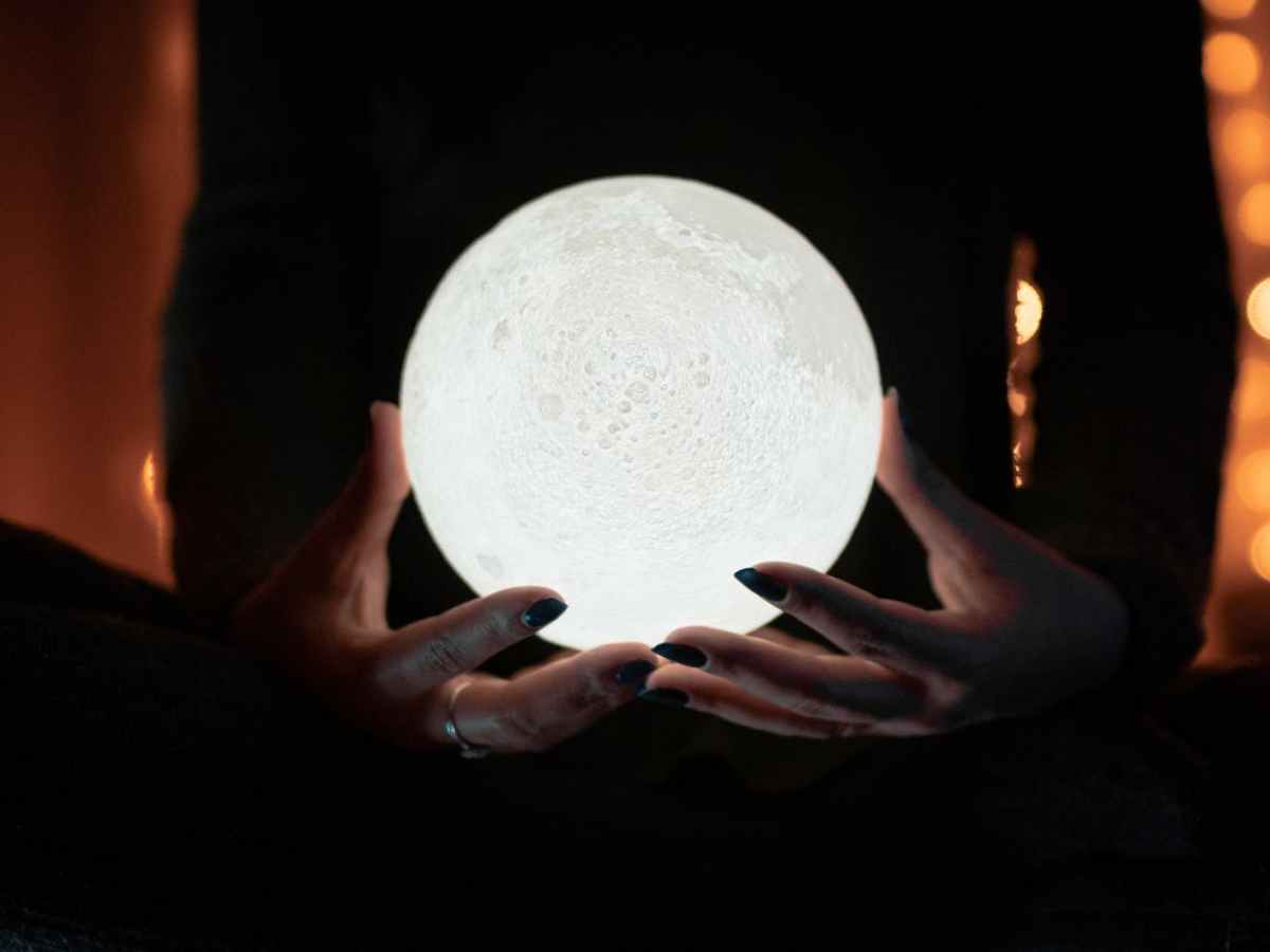 Can Psychologists and Psychics Read&nbsp;Minds?