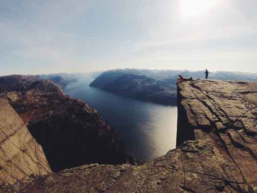 adventure cliff lookout people
